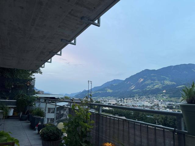 Helle und moderne Wohnung in Vomp mit Balkon und 2 Tiefgaragenplätzen