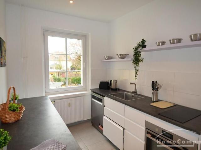 Helle und neu eingerichtete 2 Zimmer Wohnung nähe des Tierparks Berlin, möbliert