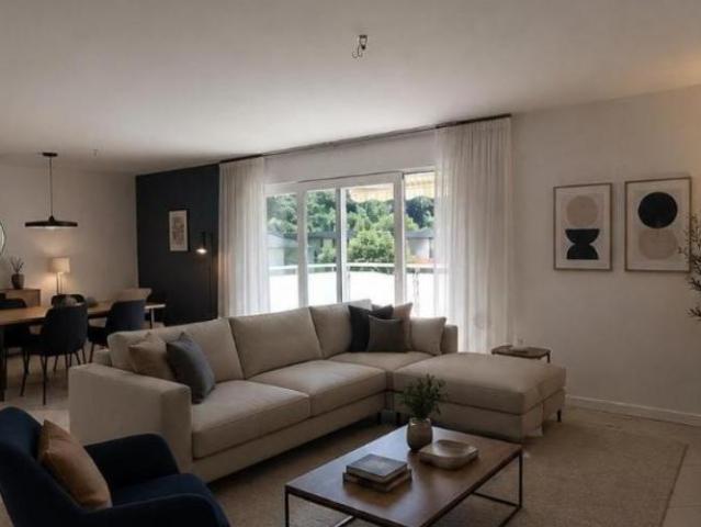 Helle und neuwertige 4.5 Zimmer Wohnung mit grossem Balkon in Cadenazzo