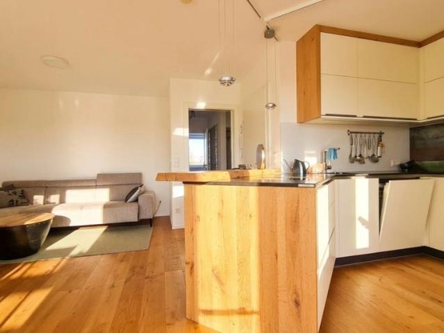 Helle und sonnige Gartenwohnung in Oberhofen am Irrsee – ruhig, modern & sofort bezugsbereit