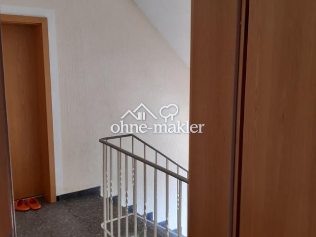 Helle und ruhige Dachgeschoß Wohnung ohne Makler Provision