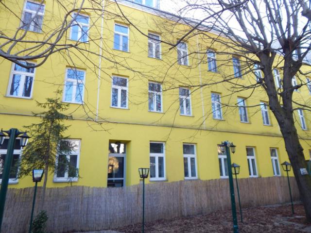 Helle und ruhige Dachgeschosswohnung im Innenhof mit Grünblick