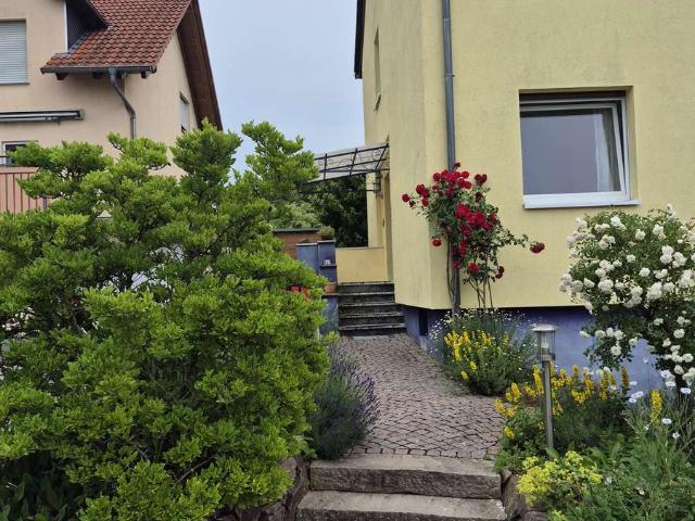 Helle und ruhige 3 Zimmer Wohnung in Schöneck Kilianstädten