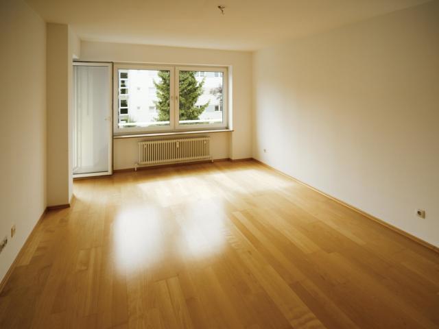 Helle und ruhige 3 Zimmerwohnung, frei, ohne Maklerprovision!