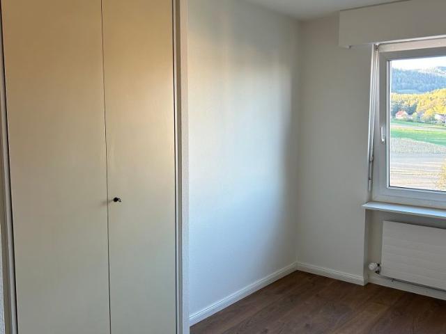 Helle und ruhige 4.5 Zimmer Wohnung im obersten Stockwerk mit herrlicher Aussicht