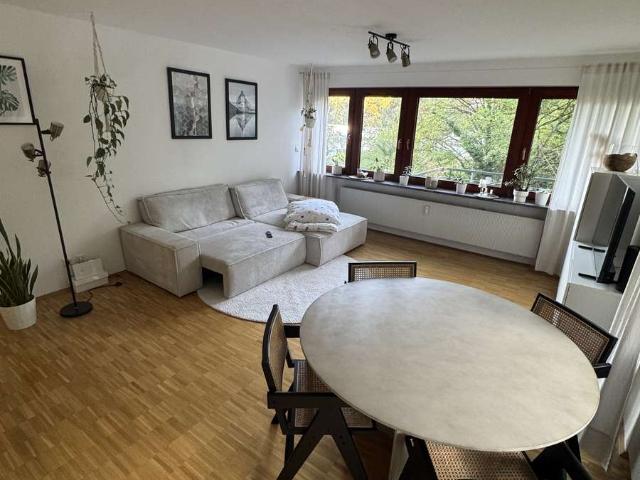 Helle Wohnung mit 2 Zimmern mit Balkon in Stuttgart West