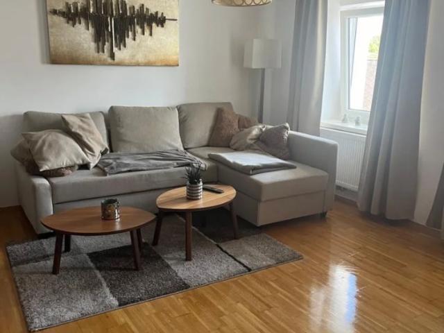 helle Wohnung mit Terrasse und möblierter Küche in Schärding