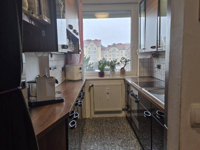 Helle Wohnung mit Aussicht Loggia und Aufzug