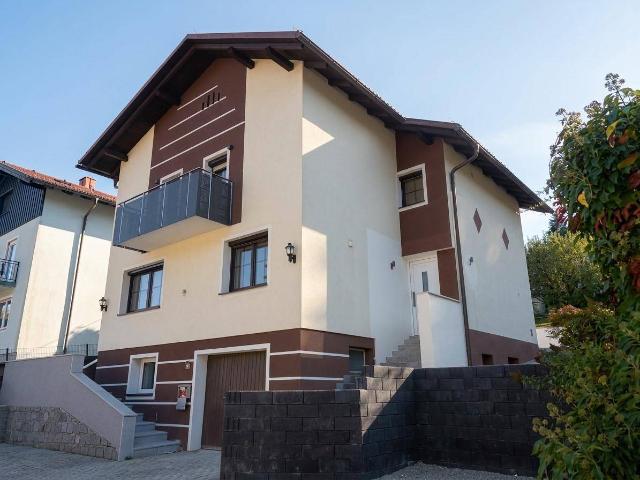 Helle Wohnung mit Balkon