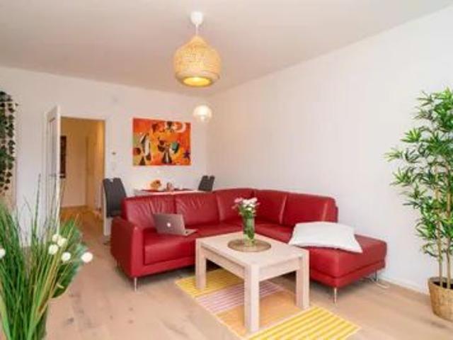 Helle Wohnung mit Balkon Erstbezug, vollmöbliert  Garage möglich