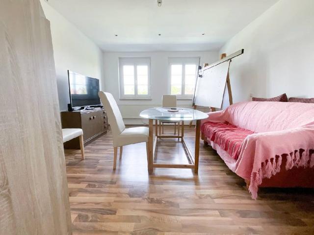 Helle Wohnung mit Balkon in Großmürbisch!