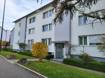 Helle Wohnung mit Blick ins Grüne