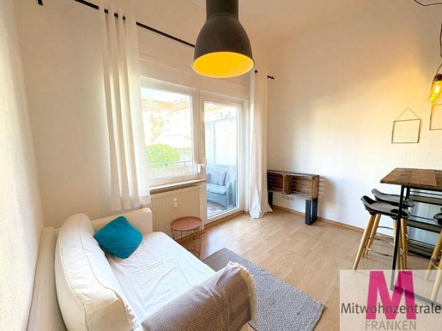 Helle Wohnung mit großem Balkon