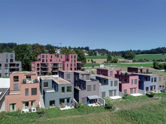 Helle Wohnung mit grosszügigem Balkon in der Überbauung Ankenbüel