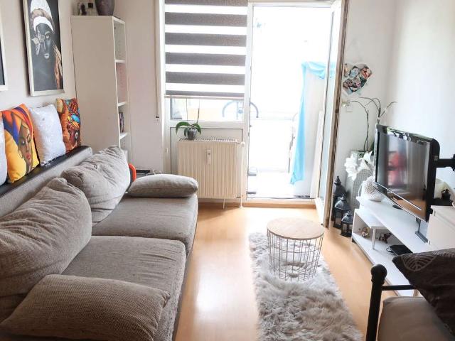 Helle Wohnung mit Küche, Balkon & Stellplatz