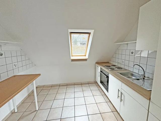 Helle Wohnung mit riesiger Dachterrasse!