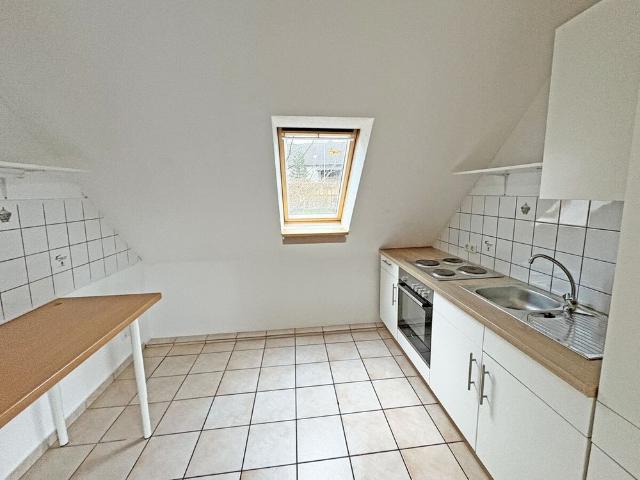 Helle Wohnung mit riesiger Dachterrasse!