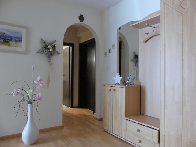 Helle Wohnung Nähe Rhein und Zentrum, Dusseldorf Amsterdam Apartments for Rent