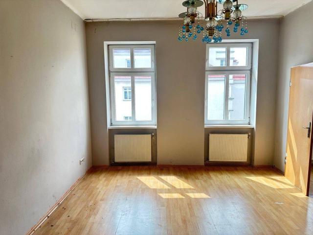 Helle Wohnung für kreative Handwerker LUGNER CITY Nähe