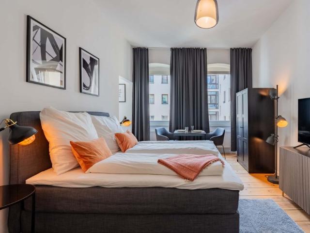 Helle Wohnung in Berlin Kreuzberg am Mariannenplatz – hochwertig saniert – exklusiv ausgestattet!