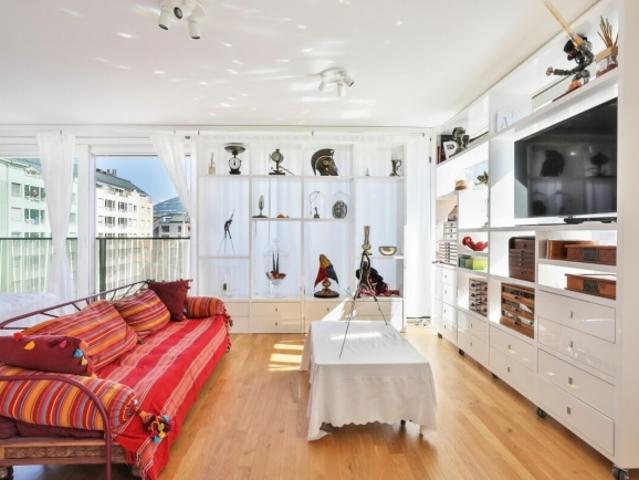 Helle Wohnung in Carouge – Wunderschöne Volumina, zeitgenössische Eleganz und privilegierte Umgebung
