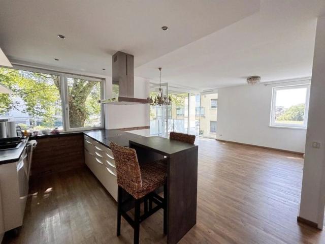 Helle Wohnung in toller Linzer Lage mit Balkon & Tiefgaragenplatz