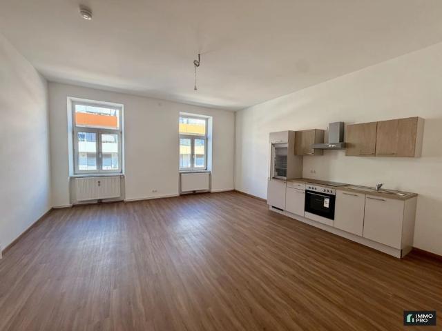 Helle zentral gelegene 3 Zimmer Wohnung WG geeignet