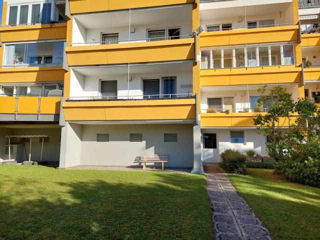Helle zentrumsnahe Wohnung mit Loggia