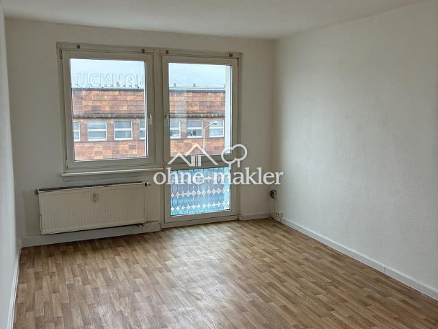 Vollsaniert, zentrumsnahe Wohnung mit Wannenbad