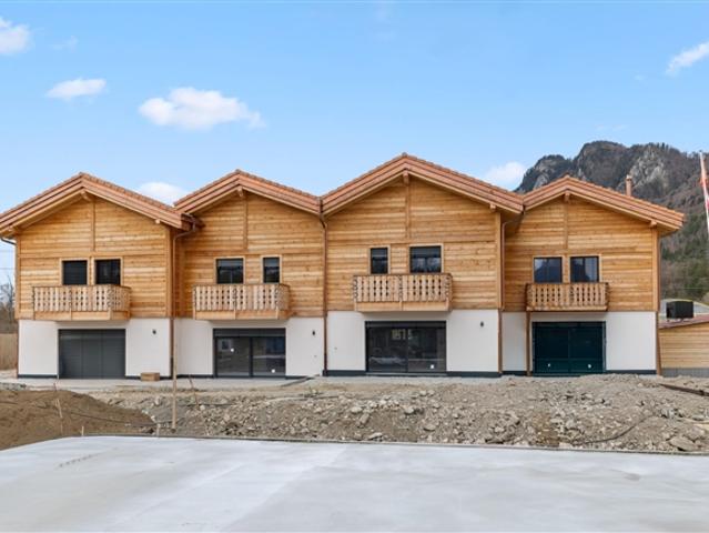 Helle, zeitgenössische Villa mit privaten Außenfassaden