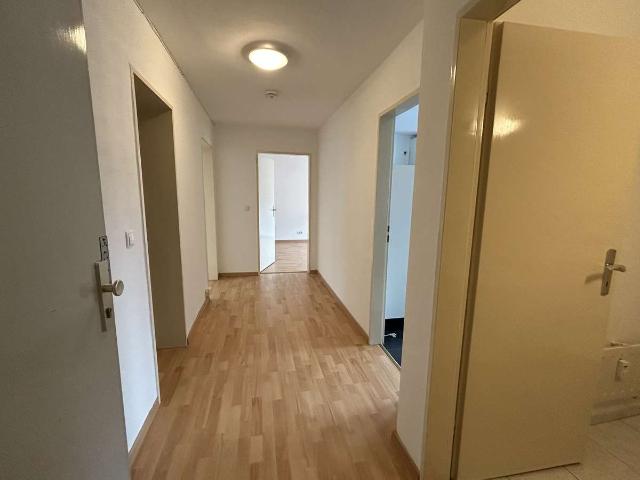 Helle Zweizimmerwohnung mit Balkon direkt in PF Süd ab November