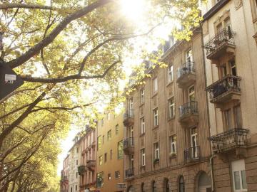 Helle Altbau Eigentumswohnung? ?hervorragende Lage, 3 Zimmer