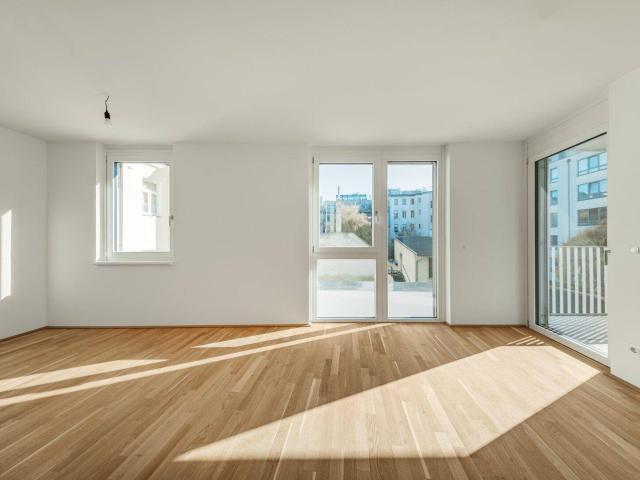 HELLE ANLAGE >> bodentiefe Fenster in heller 2 Zimmer Wohnung >> ERSTBEZUG in perfekter Lage