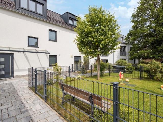 Helle Atelierwohnung im Dachgeschoss Neubau 2020