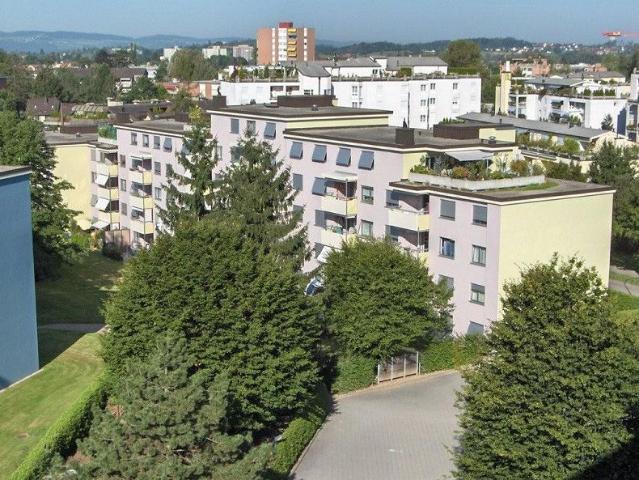 Helle Attikawohnung per 01.09.2026 in Wetzikon ZH