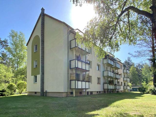 Helle Balkonwohnung in idyllischer Lage vermietete Kapitalanlage nahe Berlin