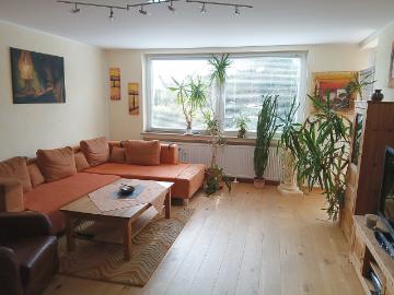 Helle Balkonwohnung – Ruhig, Grün, Bezugsbereit! – zeitwohnen.de