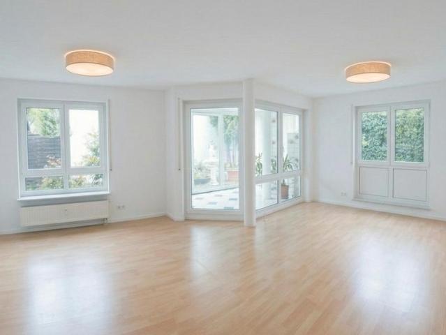 Helle, barrierefreie 3,5 Zi. EG Wohnung mit Wintergarten&Garten