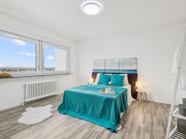Helle + bezugsfertige Wohnung provisionsfrei vom Eigentümer