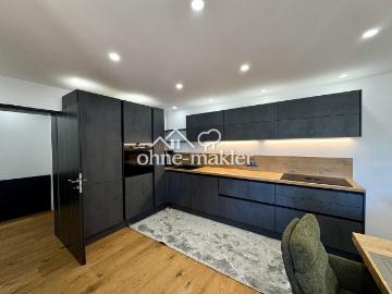 Helle, charmante 3 Zimmer Erdgeschosswohnung Balkon & Tiefg