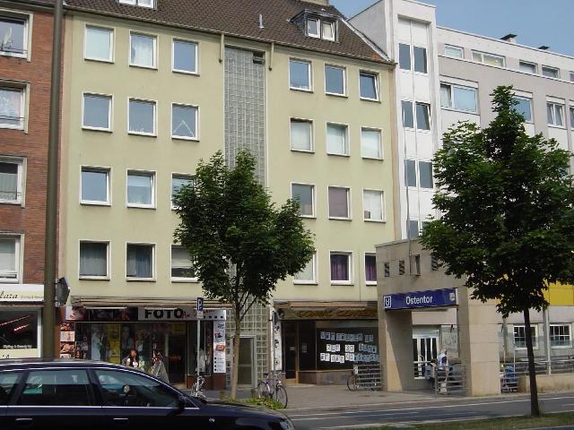 Helle Citywohnung in der Weißenburger Straße 6, Ecke Kaiserstraße, Balkon