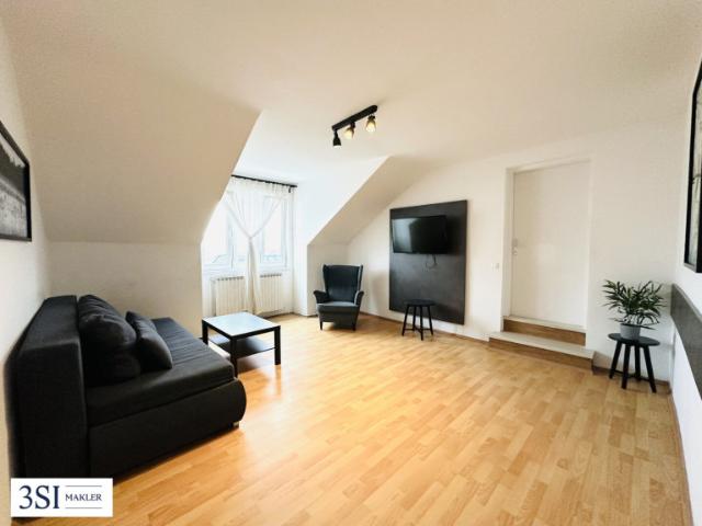 Helle Dachgeschoßwohnung mit 3 Zimmern – stilvoll & gemütlich