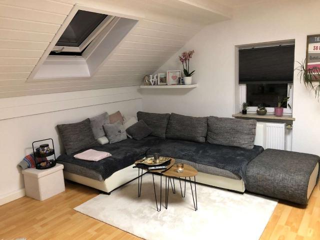 Helle Dachgeschosswohnung mit TG Stellplatz in Freilassing