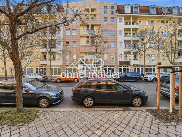 Helle Dachgeschosswohnung mit Aufzug in Dresden Friedrichstadt WE175