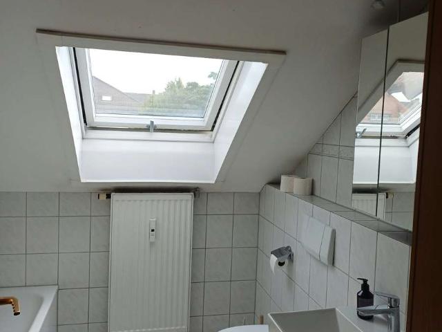 Helle Dachgeschosswohnung mit Balkon in Top Lage im Süden von Ingolstadt