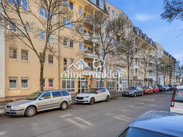 Helle Dachgeschosswohnung mit großen, bodentiefen Fenstern in Dresden Friedrichstadt WE127