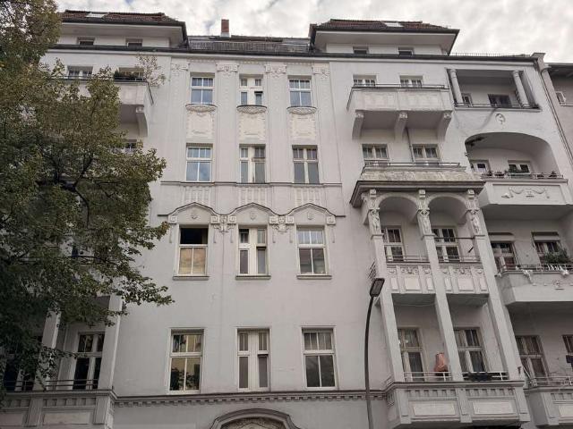 Helle Dachgeschosswohnung mit großer Terasse