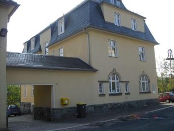 Helle Dachgeschosswohnung im Herzen von Erdmannsdorf