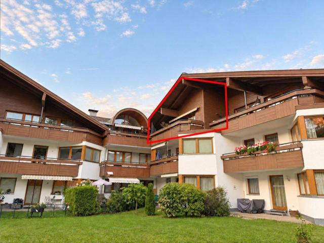 Helle Dachgeschosswohnung in Kitzbühel