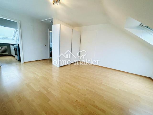 Helle Dachgeschosswohnung in ruhiger Lage – Ideal für Singles oder Pendler